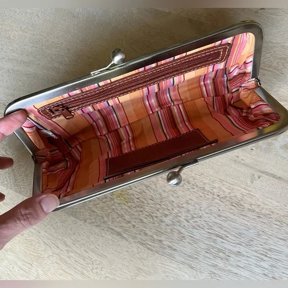 Fossil Leather Clutch, Floral Applique Embroidered, Studs, Never Used - Picture 4 of 6